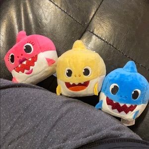 Singing Baby Shark Cubes